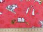 Preview: Patchworkstoff in rot aus der Serie From the Hearts von Clothworks Detailansicht Katzen Mäuse Uhu